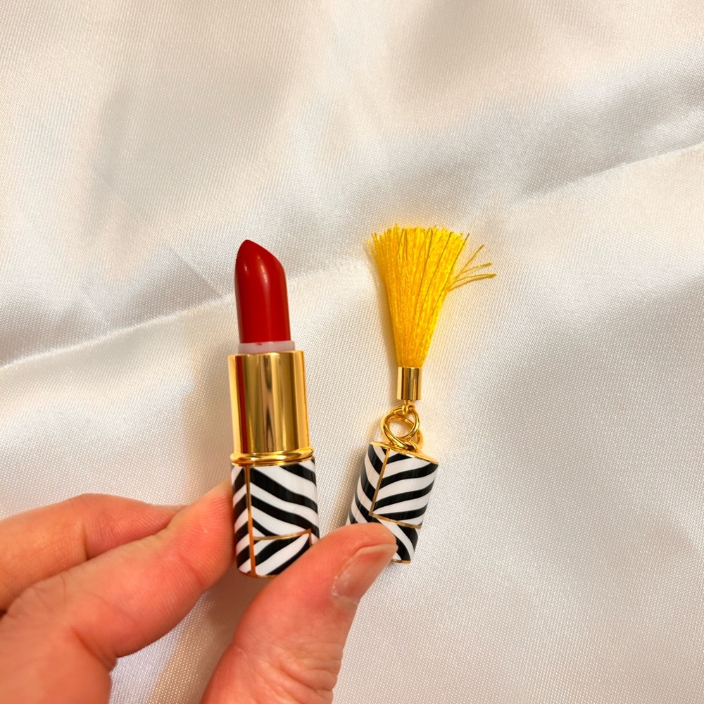 Carolina Herrera mini lipstick with tassels - Picture 2 of 13